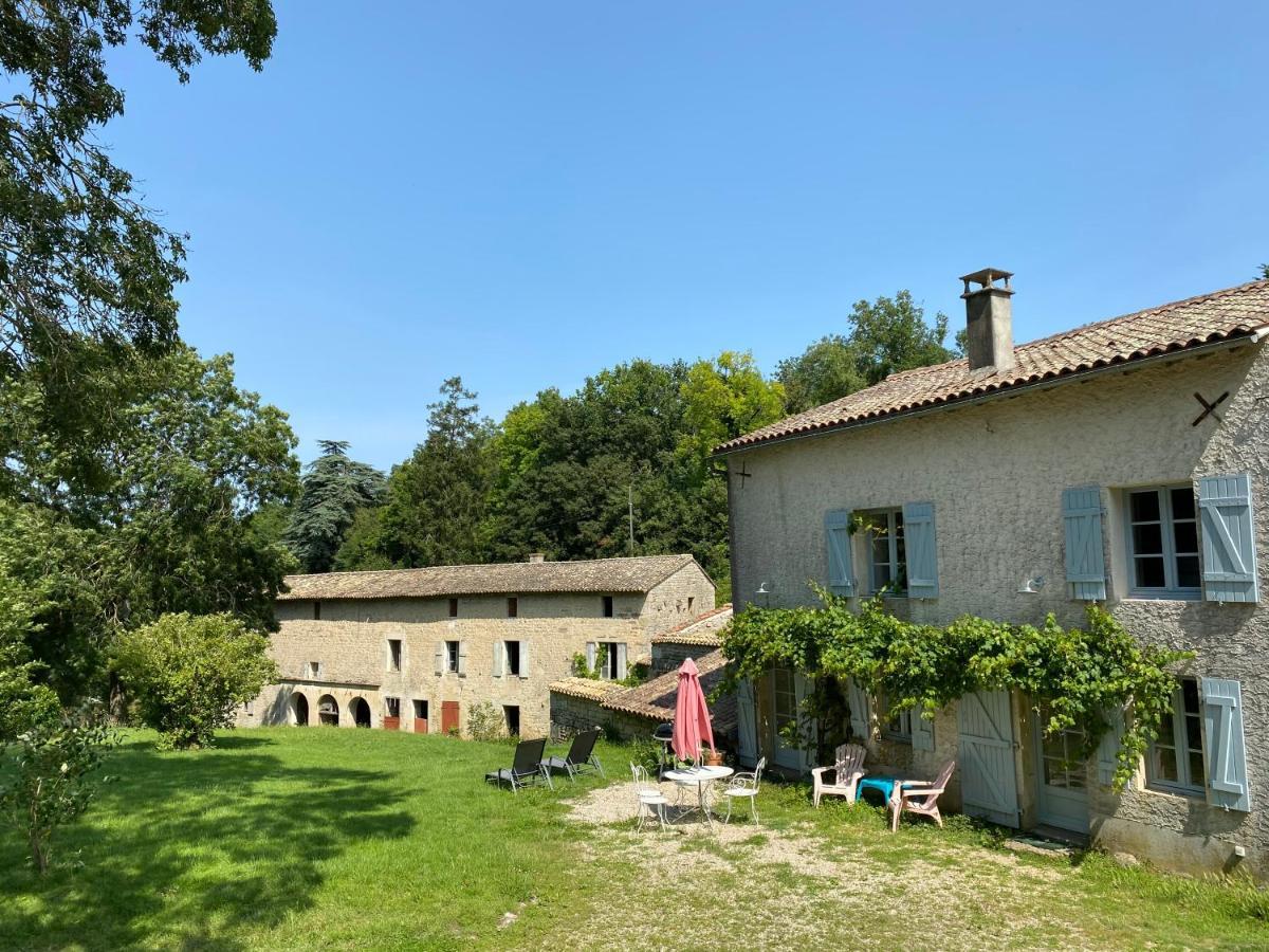 Chateau Des Loups - Les Cypres Echire Exterior foto